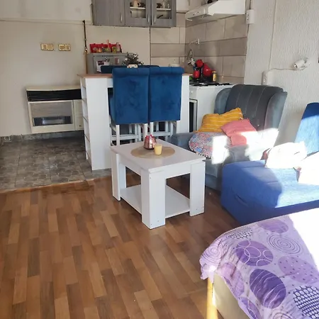 Prenociste Hrvic Indija
